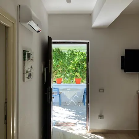 Casa Indipendente Vicino Al Mare Апартаменты Орикум